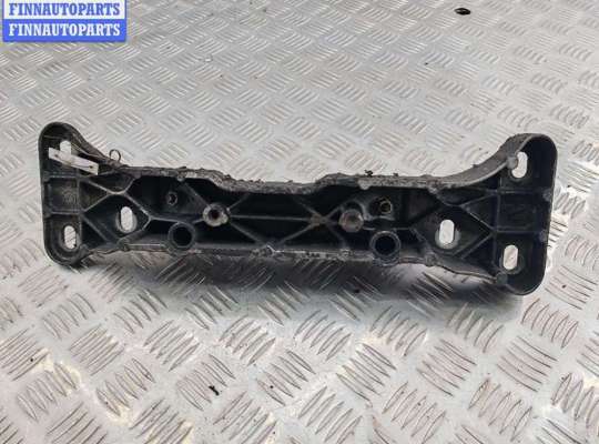 купить Кронштейн КПП опорный на BMW 5 E39 (1995-2003)