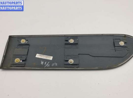 купить Молдинг двери задней правой на Toyota RAV4 (2000-2006) XA20