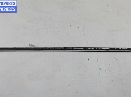 купить Молдинг двери передней правой на Volkswagen Golf-4