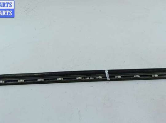 купить Молдинг двери передней левой на Audi A6 C5 (1997-2005)