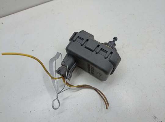 Купить Корректор фар на Opel Zafira A (1999-2005) Корректор фар OP2206387 на Opel Zafira A (1999-2005)