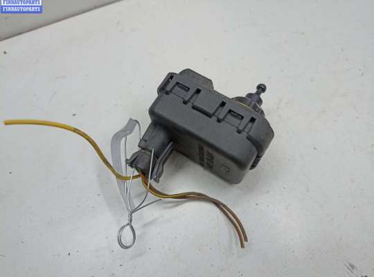Корректор фар OP2206387 на Opel Zafira A (1999-2005)