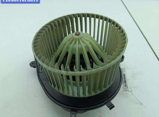 купить Двигатель отопителя (моторчик печки) на Volkswagen Passat B5