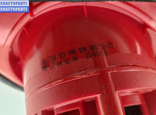 купить Фонарь крышки багажника правый на Volkswagen Passat B6