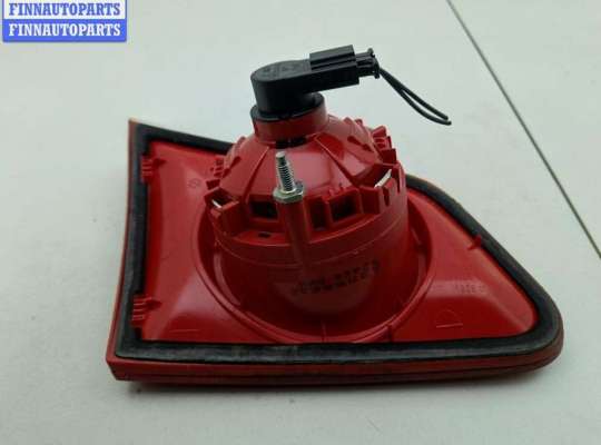 купить Фонарь крышки багажника правый на Volkswagen Passat B6