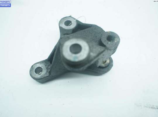 купить Кронштейн КПП опорный на Ford Focus I (1998-2005)