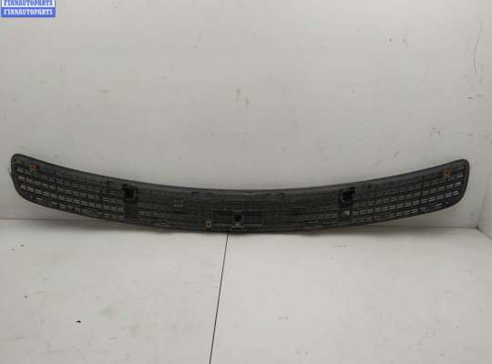 купить Решетка капота на Mercedes C-Class W203 (2000-2006)