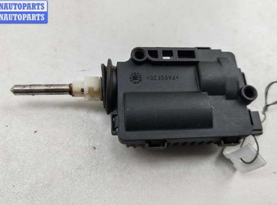 Активатор (привод) замка лючка бака OP2381448 на Opel Astra H (2004-2009)