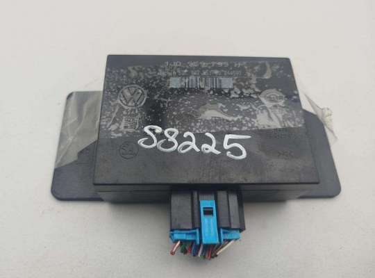 Купить Блок комфорта на Volkswagen Passat B5 Блок комфорта VG2749518 на Volkswagen Passat B5