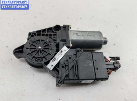 купить Моторчик стеклоподъемника задний правый на Skoda Superb mk1 (B5)