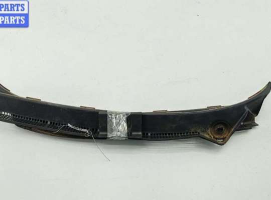 Дождевик VG2718014 на Volkswagen Passat B4