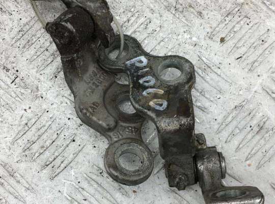 Петля двери передней правой FO411445 на Ford Focus I (1998-2005)