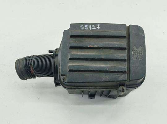 Корпус воздушного фильтра VG2786571 на Volkswagen Passat B6