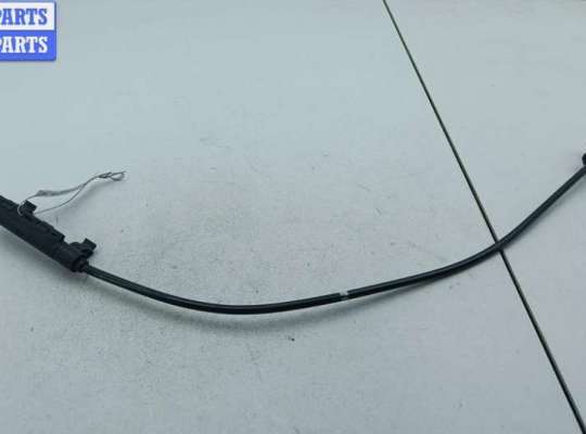 Трос капота на Volkswagen Passat B5 (3B)