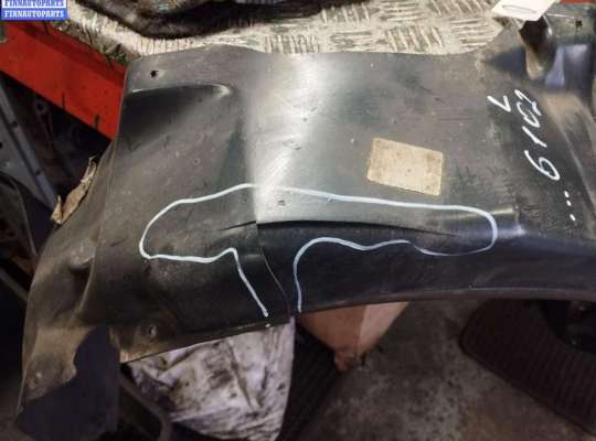 купить Защита крыла (подкрылок) передняя левая на Mitsubishi Carisma