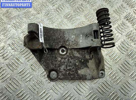 Кронштейн генератора VG2757814 на Volkswagen Passat B4
