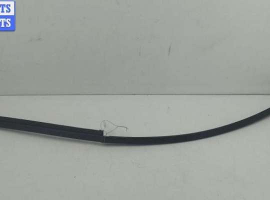 Молдинг лобового стекла TT973428 на Toyota RAV4 (2005-2013) XA30