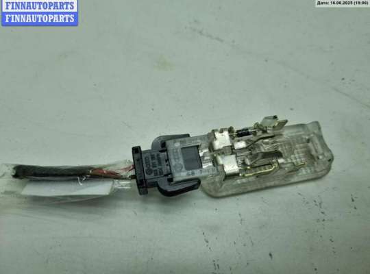купить Фонарь салонный (плафон) на Volkswagen Passat B5