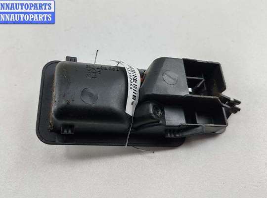 купить Ручка двери внутренняя передняя левая на Audi 80 B4 (1991-1996)