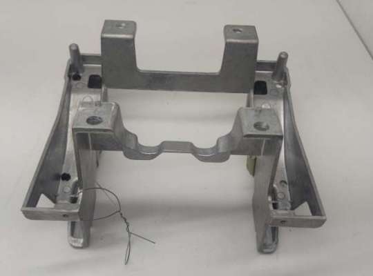 Кронштейн прочее на Audi Q7 (4L)