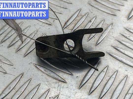 купить Скоба (кронштейн) крепления форсунки на Volkswagen Golf-4