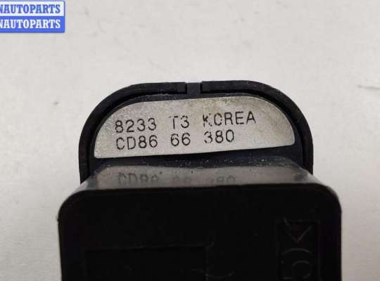 купить Кнопка стеклоподъемника заднего правого на Mazda 5