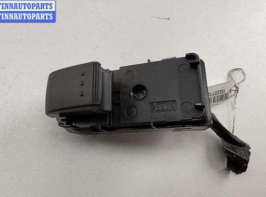 Кнопка стеклоподъемника заднего правого MZ658749 на Mazda 5