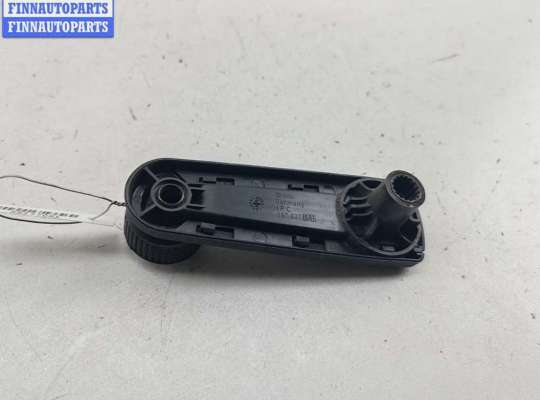 купить Ручка стеклоподъемника на Volkswagen Passat B3