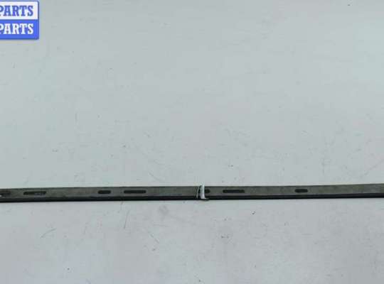 купить Молдинг двери передней правой на Audi A6 C5 (1997-2005)