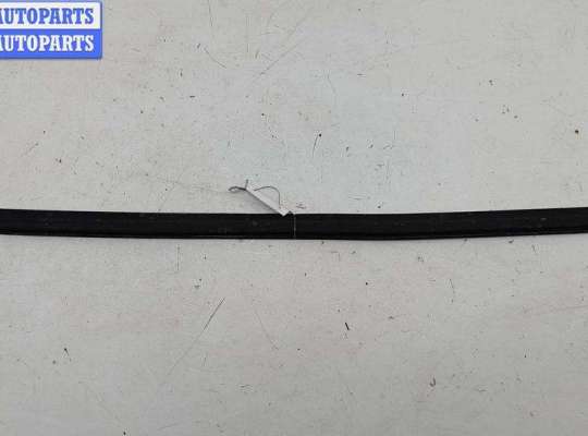 купить Молдинг стекла двери задней правой наружный на Volvo 850