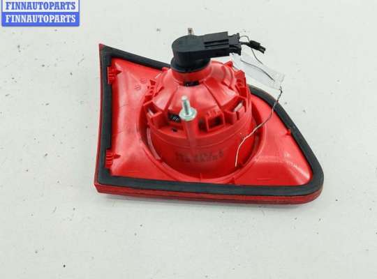 купить Фонарь крышки багажника правый на Volkswagen Passat B6