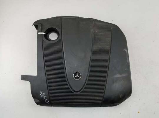 Купить Накладка декоративная на двигатель на Mercedes C-Class W203 (2000-2006) Накладка декоративная на двигатель MB1715417 на Mercedes C-Class W203 (2000-2006)