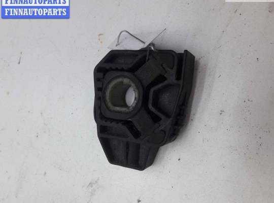 купить Кронштейн радиатора на Volkswagen Golf-4