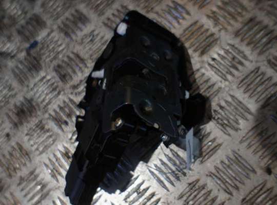 Замок двери задней правой FO513581 на Ford Focus II (2004-2011)