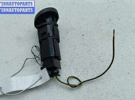 купить Кнопка открывания багажника на Ford Fiesta (2001-2007)