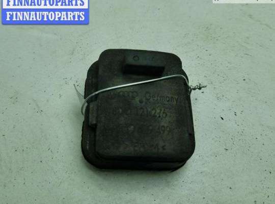 купить Кронштейн радиатора на Volkswagen Passat B5