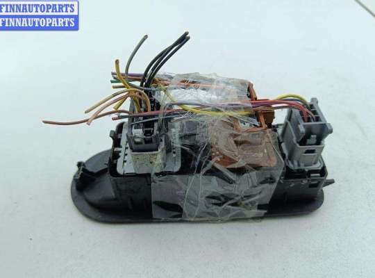 купить Блок кнопок управления стеклоподъемниками на Renault Scenic II (2003-2009)