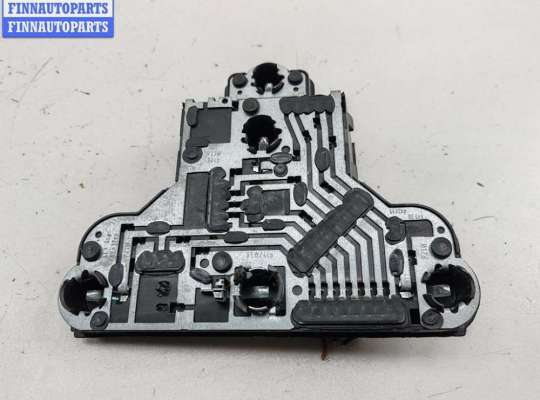 купить Плата фонаря заднего правого на Volkswagen Golf-3