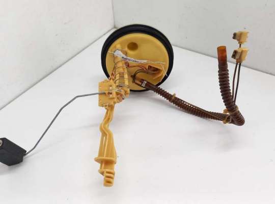 купить Датчик уровня топлива на BMW 5 E39 (1995-2003)