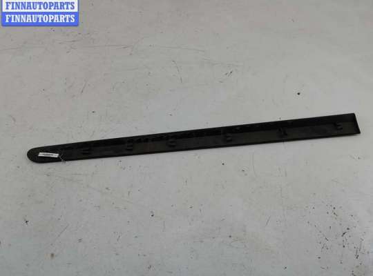 купить Молдинг двери передней правой на Peugeot 308 T7 (2007-2013)