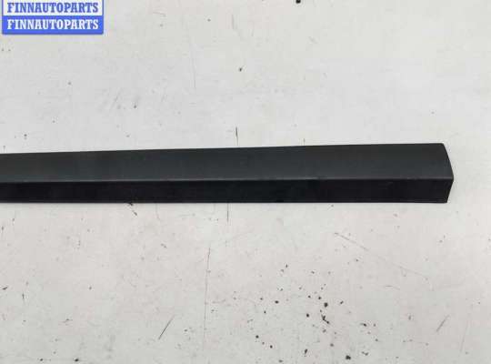 купить Молдинг двери передней правой на Peugeot 308 T7 (2007-2013)