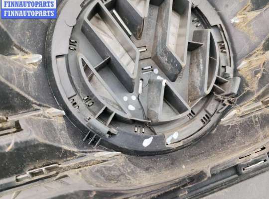 купить Решетка радиатора на Volkswagen Passat B6
