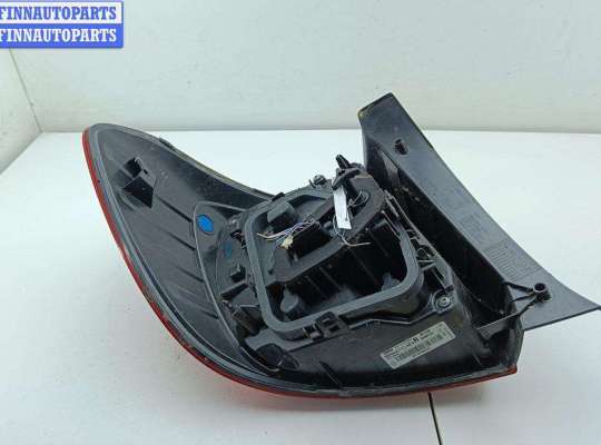 Фара передняя на Mercedes-Benz C (W204)