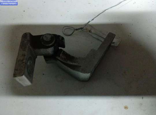 купить Петля двери задней левой на Volkswagen Bora