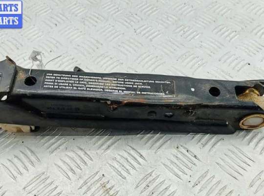 Домкрат OP2391896 на Opel Omega B (1994-2003)