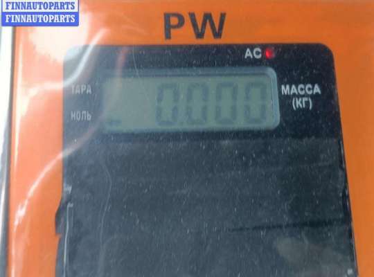 Решетка (заглушка) бампера на Volkswagen Passat B6 (3C)