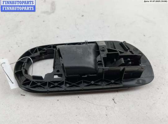 купить Ручка двери внутренняя задняя левая на Volkswagen Sharan (2000-2010)