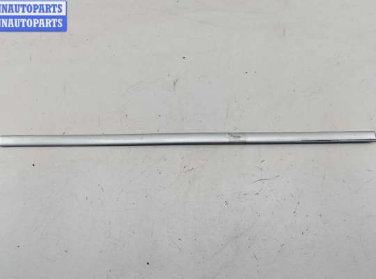 купить Молдинг двери передней левой на Volkswagen Bora