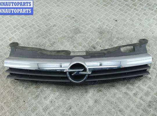 купить Решетка радиатора на Opel Astra H (2004-2009)