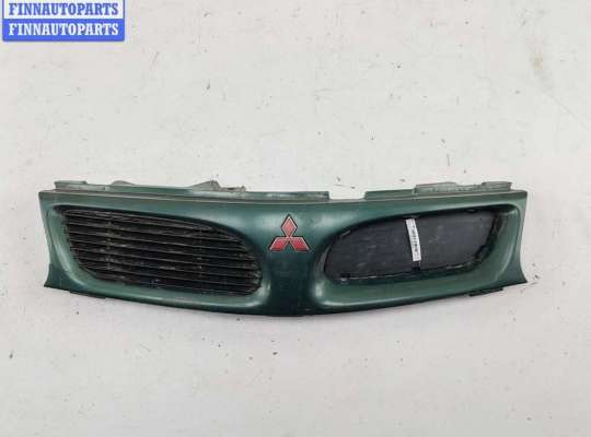 Решетка радиатора MT572663 на Mitsubishi Carisma